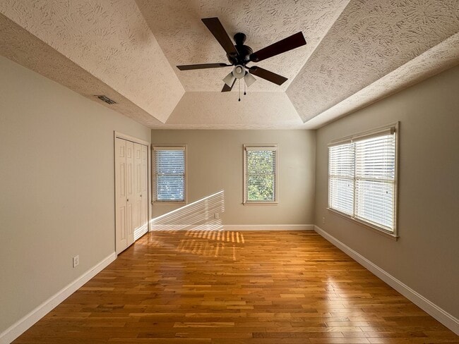 Building Photo - Charming 4 Bed, 2.5 Bath Home in King's Grant