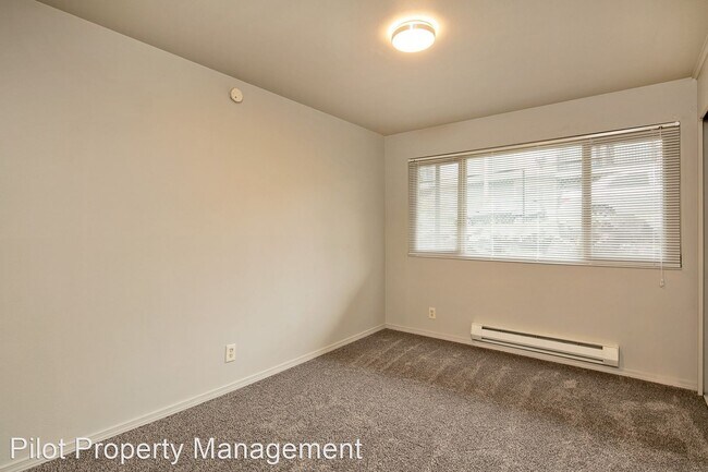 Building Photo - 7001-7015 Rainier Ave S