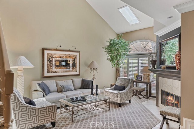 Building Photo - 6216 Greenbrier Dr