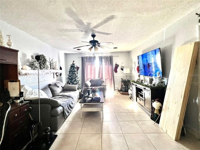 Building Photo - 12650 Kenwood Ln