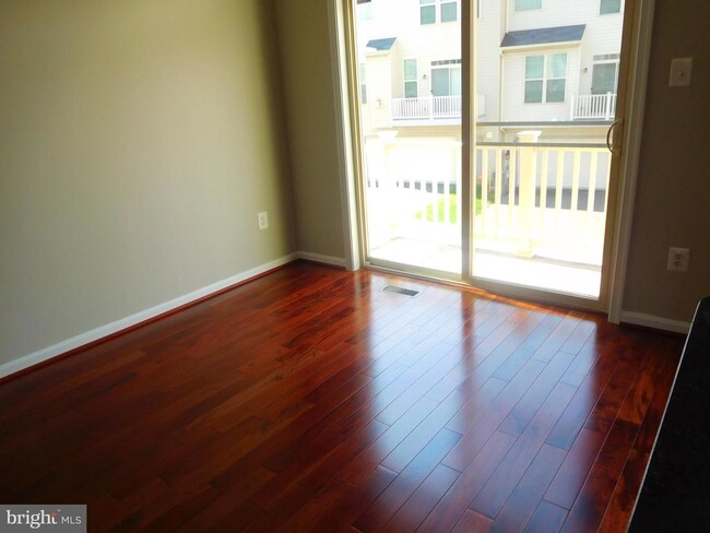 Building Photo - 9828 Smithview Pl