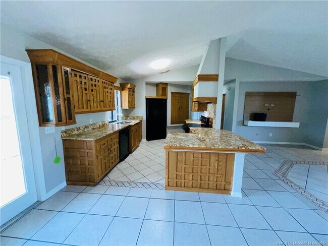 Building Photo - 1634 SW Gemini Ln