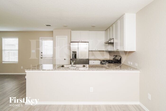 Building Photo - 2425 Double Oak Dr
