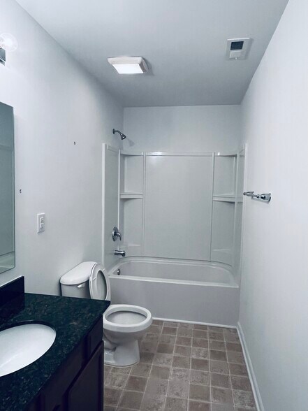Building Photo - 1528 Logan Patrick Ct