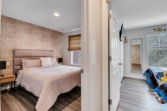Building Photo - 2713 Bushman Dr