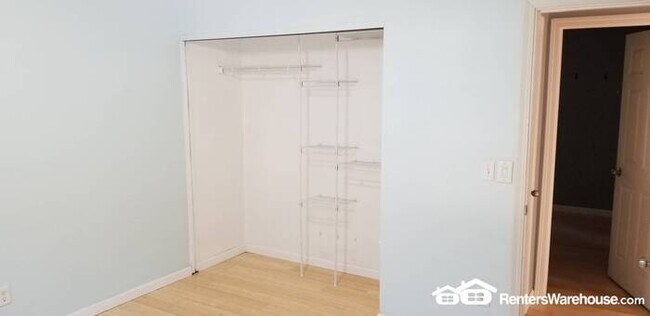 Building Photo - Available Now = 4 Bedroom 2 Bath Updated H...