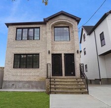 Building Photo - 342 E 234th St