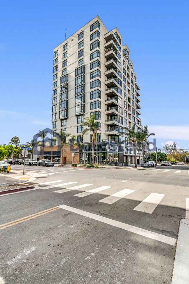 Building Photo - 475 Redwood St