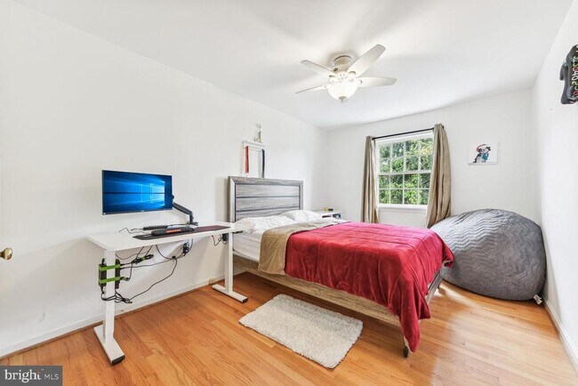 Building Photo - 6719 Baron Rd