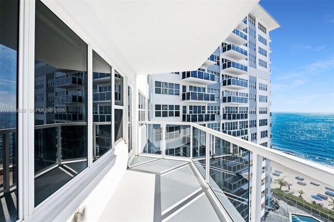 Building Photo - 3700 Galt Ocean Dr