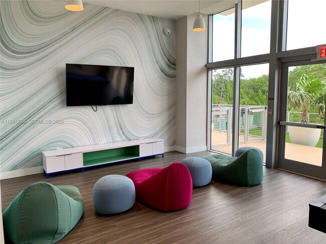 Building Photo - 16385 Biscayne Blvd