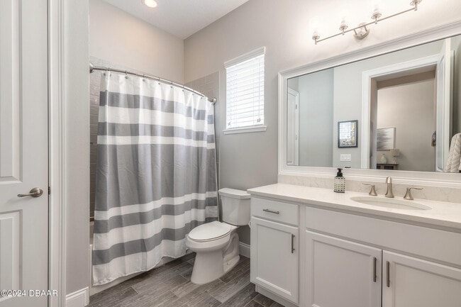 Building Photo - 205 Cyan Ave