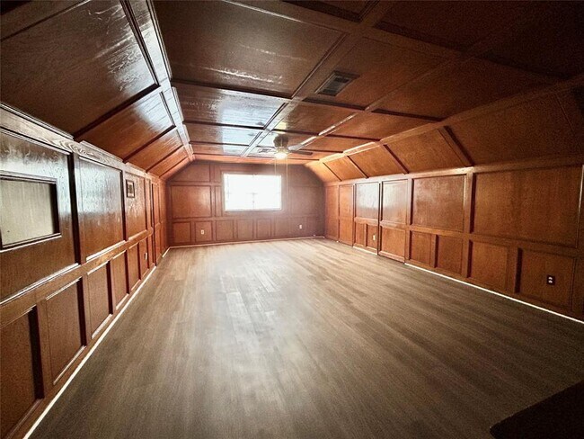 Building Photo - 2709 Dewberry Ln