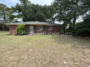 Building Photo - 3100 Oweada Dr