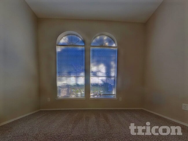 Building Photo - 13129 Padre Ave