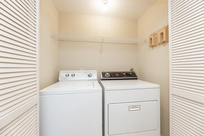 Building Photo - 4144 Greystone Way