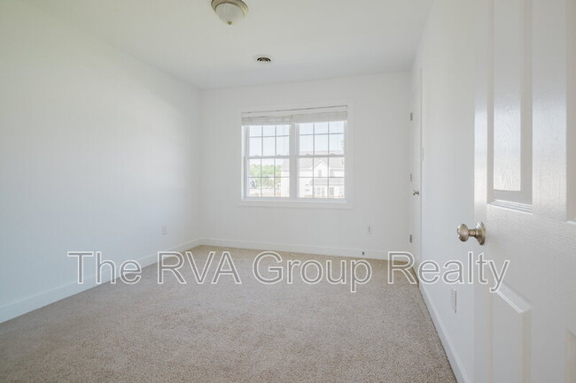 Building Photo - 4900 Lofton Dr