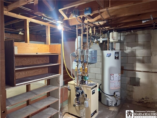 Building Photo - 32 Maple St