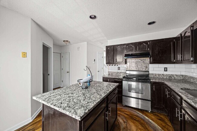 Building Photo - 5720 Prescott Ct