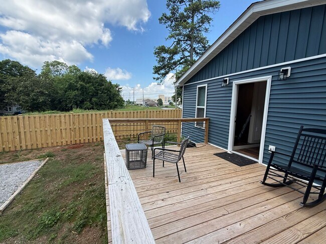 Building Photo - 2108 Veterans Dr