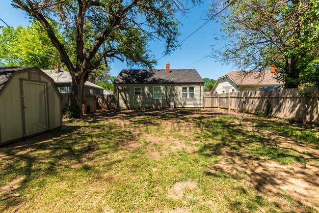 Building Photo - 5433 E Murdock St