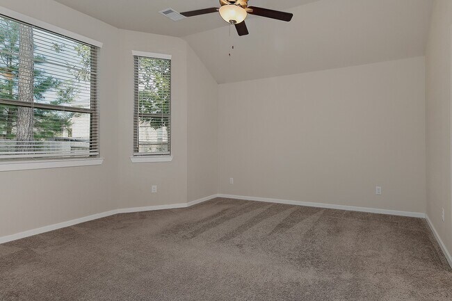 Building Photo - 151 Silva Creek Trl