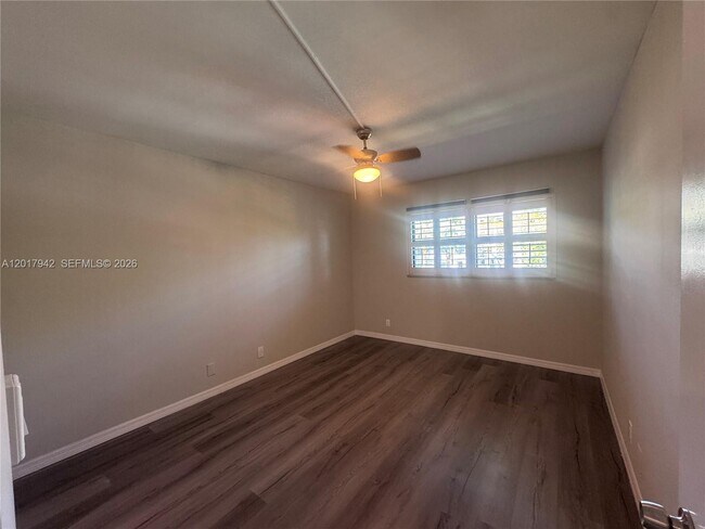 Building Photo - 1000 River Reach Dr