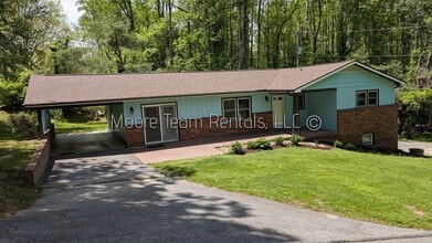 Building Photo - 3/2 House W/ Basement Garage/Storage