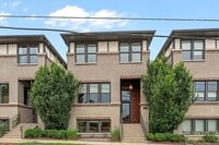 Building Photo - 206 S 10th St