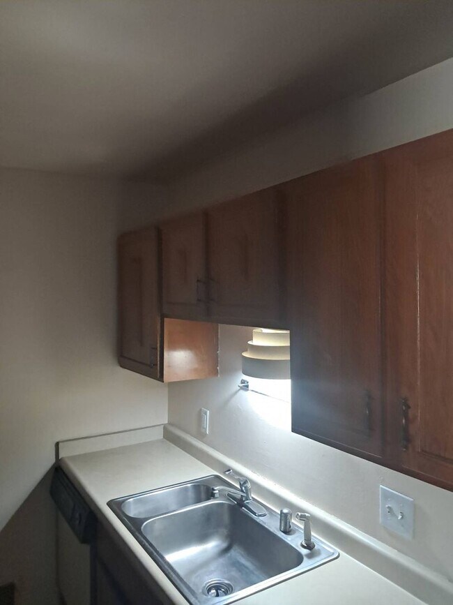 Building Photo - 6011WPortR