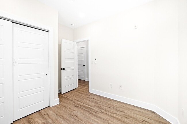 Building Photo - 6830 Ridge Ave