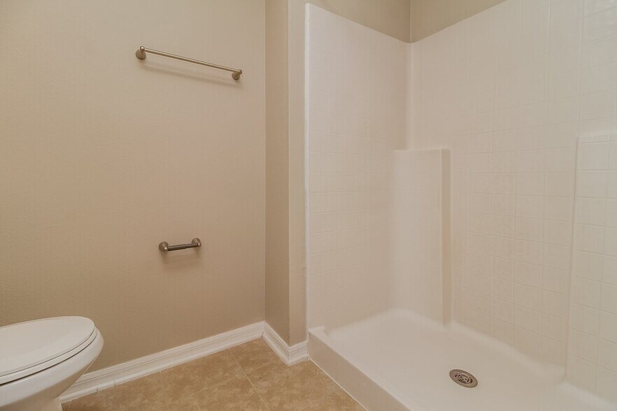 Building Photo - 816 Jarnac Dr