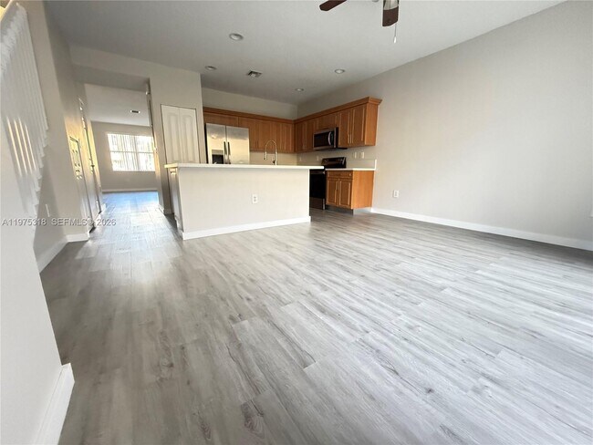 Building Photo - 978 NE 42nd Pl