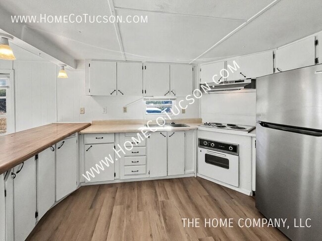 Building Photo - 1563 W Patton St