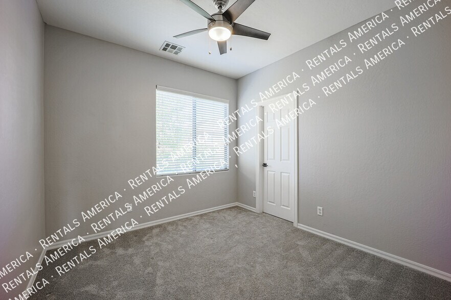 Building Photo - 18830 E Swan Dr