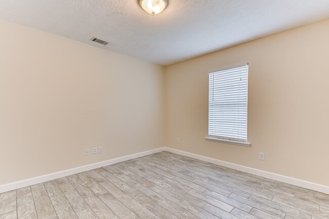 Building Photo - 790 Faircloth Commons Rd