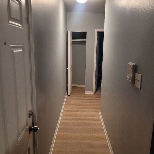 Building Photo - 4915 S Drexel Blvd