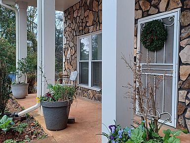 Building Photo - 1348 Brandon Square