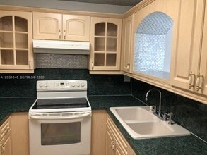 Building Photo - 6230 SW 129th Pl