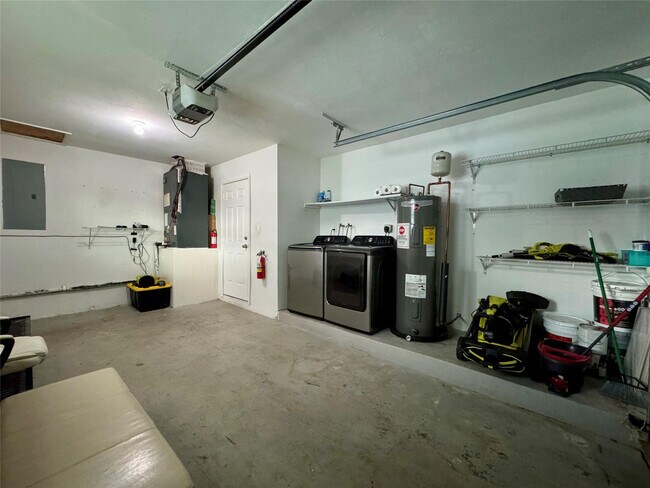 Building Photo - 1871 NW 31st Ct