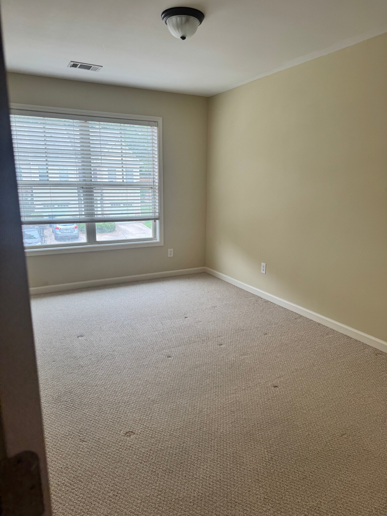 Building Photo - 6215 Elmshorn Way