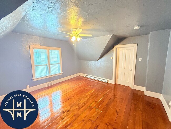 Building Photo - 2454 N 7th St