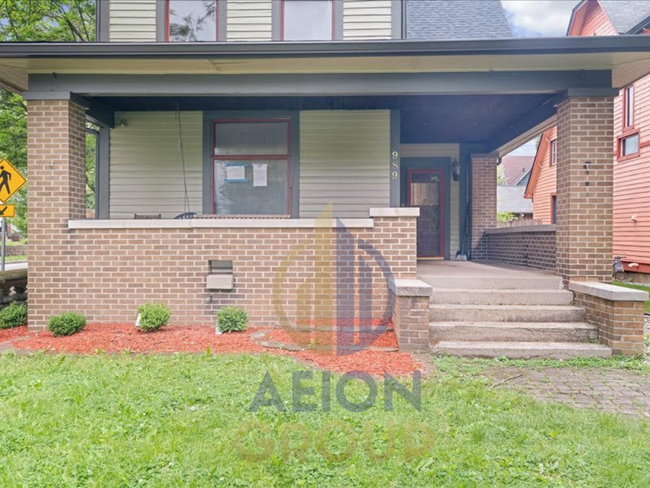 Building Photo - 989 Woodruff Pl E Dr