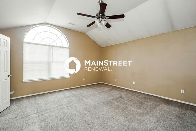 Building Photo - 3 Bedroom Pet-Friendly Home in Crowley, TX with Main Street Renewal