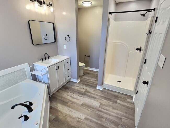 Building Photo - Updated home in Ocean Springs!