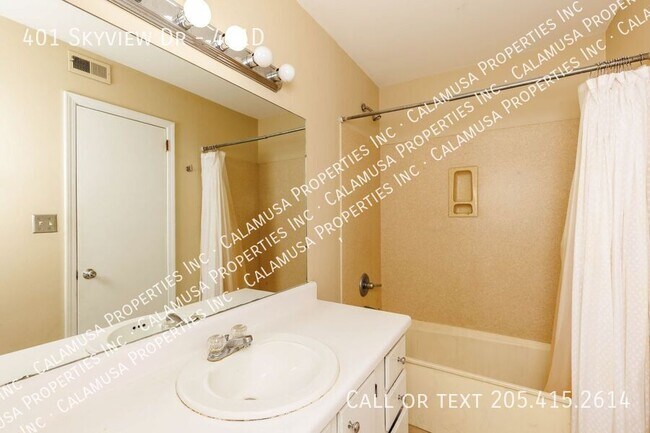 Building Photo - 401 Skyview Dr