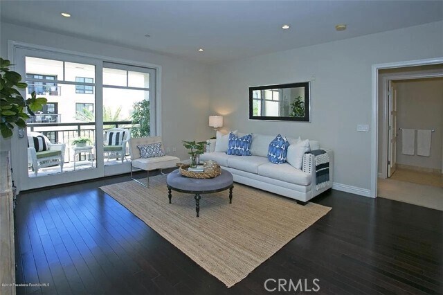 Building Photo - 511 Caruso Ave