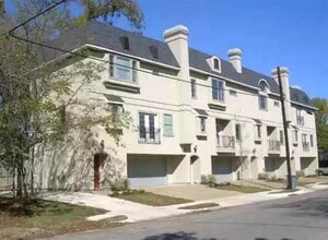 Building Photo - 2203 N Carroll Ave