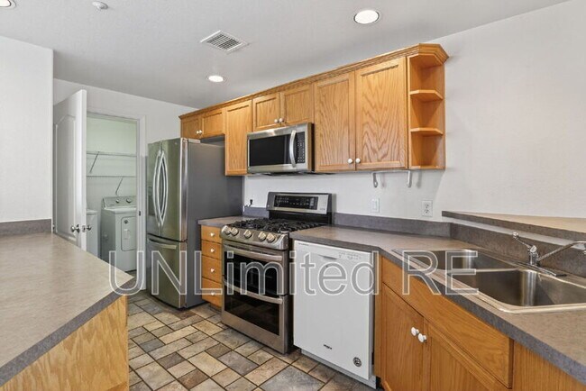 Building Photo - 1401 N Fourth St