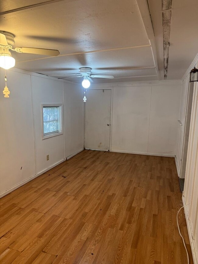 Building Photo - 115 Bay Valley Dr SW